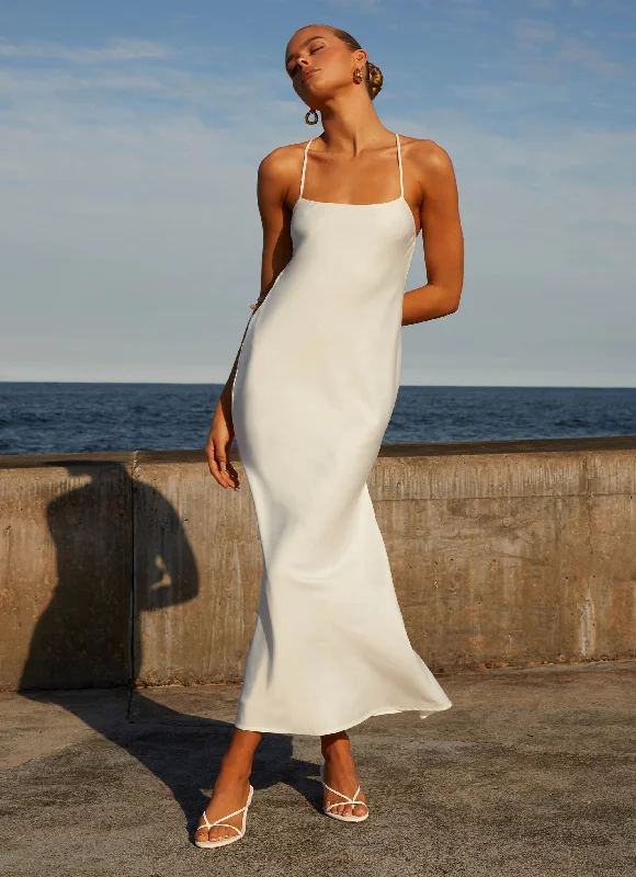 Trumpet DressRunway Royalty Maxi Dress - White