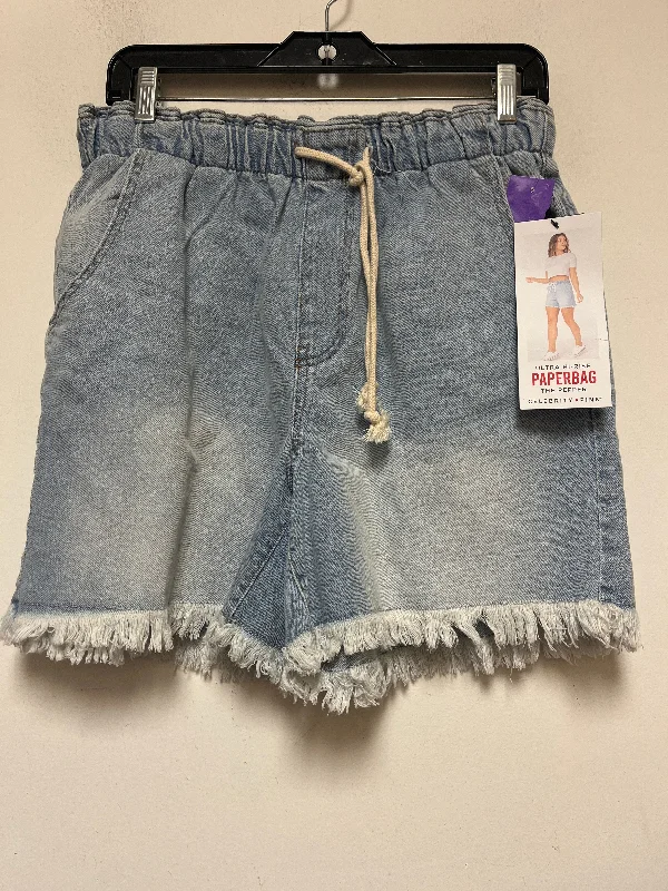 women's drawstring shortsShorts By Celebrity Pink  Size: 8