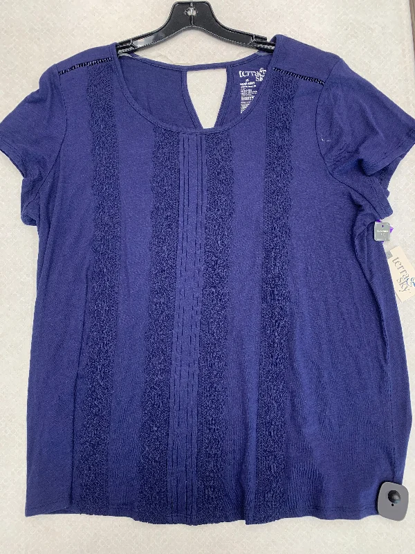 women's tops for cozy nights inTop Short Sleeve By Terra & Sky In Navy, Size: 1x