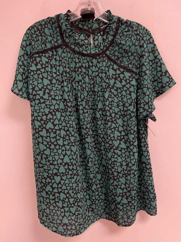 women's stylish topsTop Short Sleeve By Torrid In Black & Green, Size: 1x